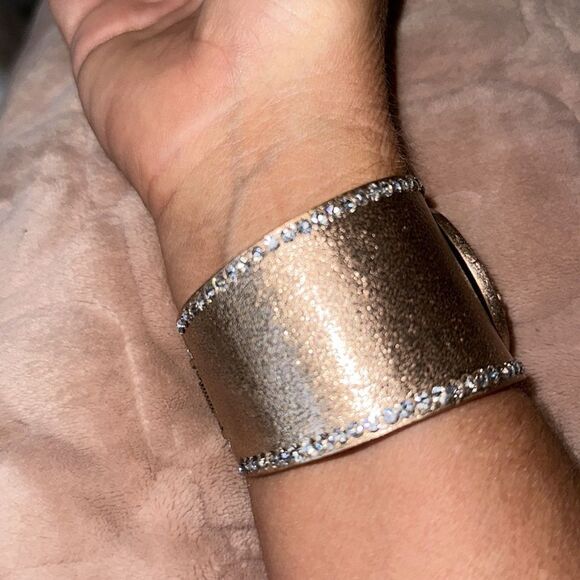 Crystal Cuff Bracelet! - Picture 7 of 8